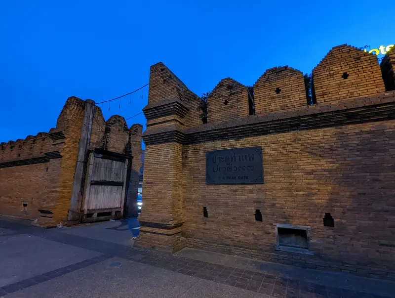 Tha Phae Gate, photo 4